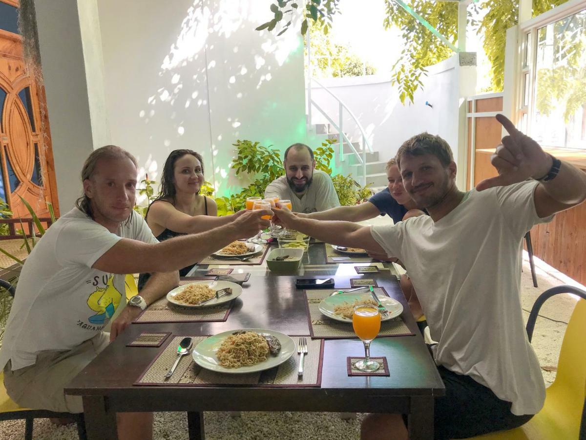 心玛芙市 Moodhu Surf House酒店 外观 照片